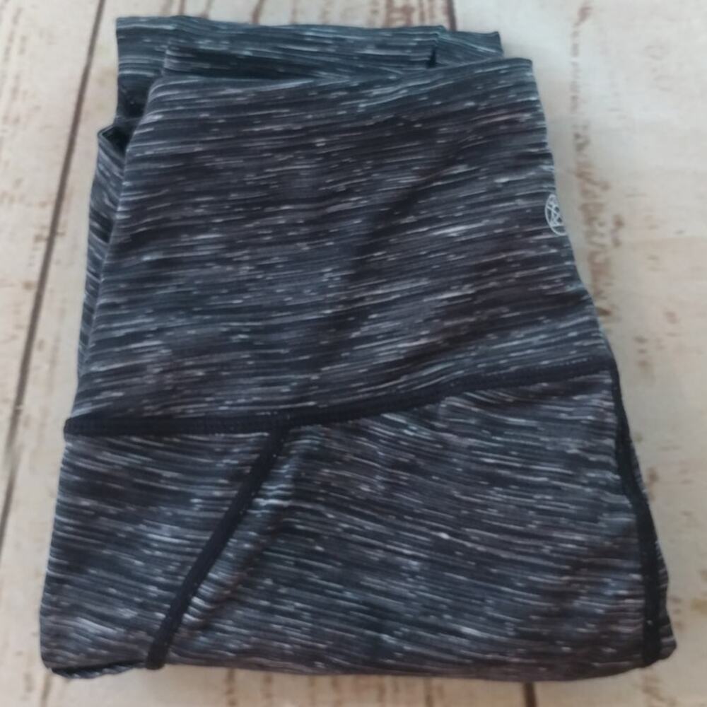 Tesla Leggings with Side Pockets Size Small‎